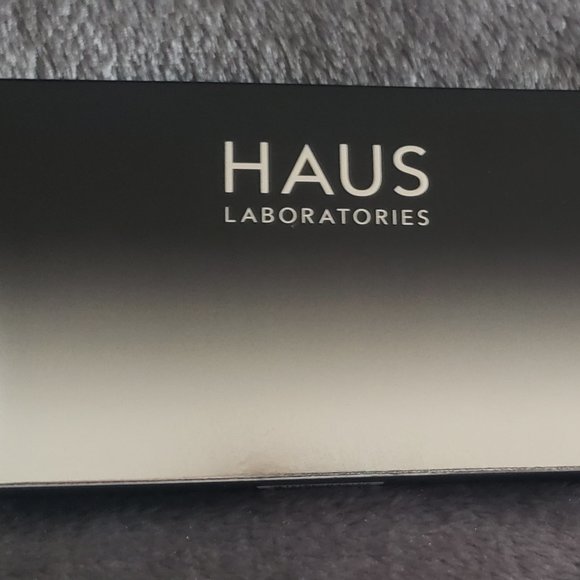 HAUS LABS GLAM ROOM PALETTE NO. 1: FAME $35 - Picture 3 of 9
